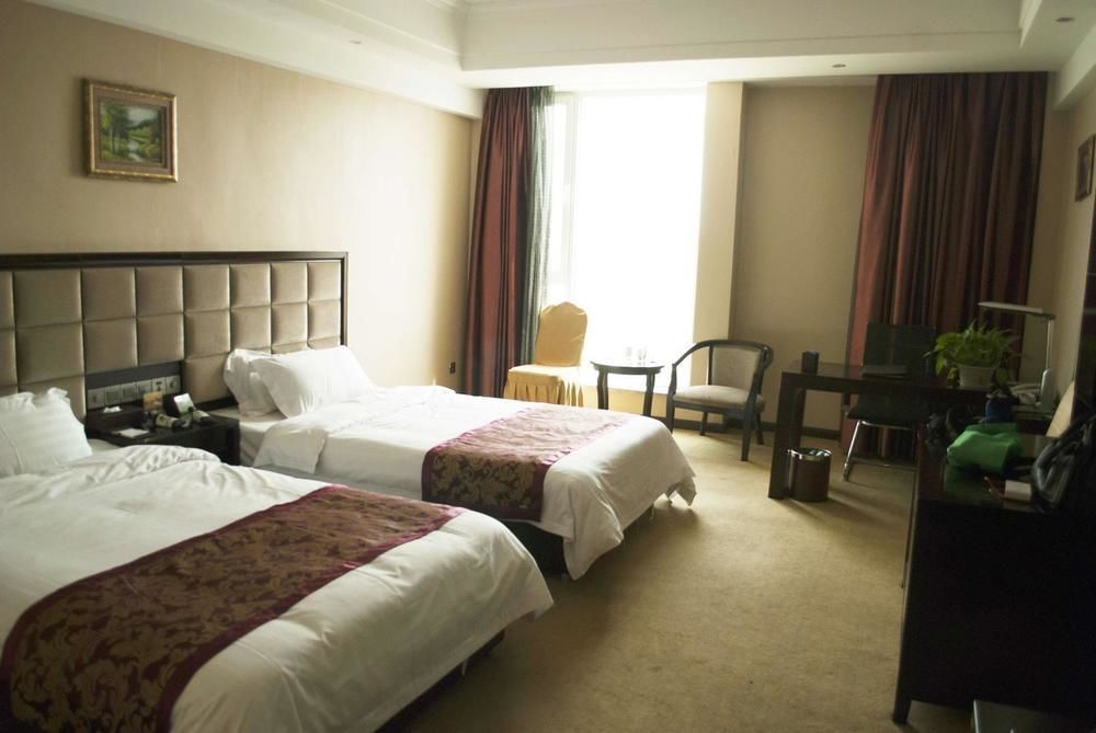 Weishi International Hotel Qing Zhou Exterior foto