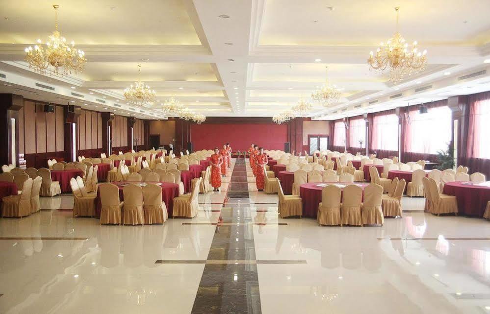 Weishi International Hotel Qing Zhou Exterior foto