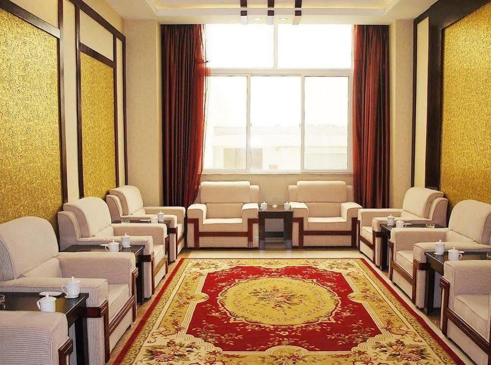 Weishi International Hotel Qing Zhou Exterior foto